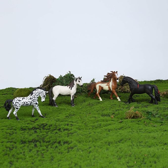 UANDME 8PCS Big Mare and Stallion Toy Figures, Plastic Horse Figurines, Animal Toys for Girls and Boys, Club Cake Topper Party Decoration