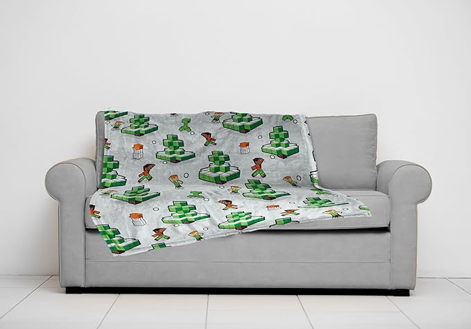 Jay Franco Kids Christmas Plush Throw Blanket – 50x70 Inches Soft & Cozy Fleece Throw for Holiday Bedroom & Couch Décor, Official Licensed Product, Green - Minecraft