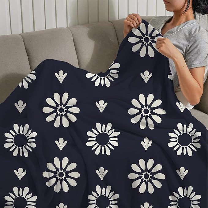 NEWCOSPLAY Throw Blanket Cute Soft Aesthetic Fleece Blanket for Kids Girls Boys Teens Cozy Blanket for Bed Couch Camping (Sunflower, Throw(50"x60"))