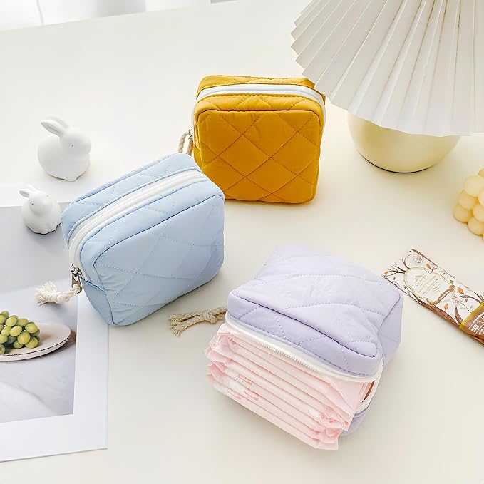 Small Makeup Bag | Discreet Period Bag Pad Pouch for Purse| Sanitary Napkin Storage & Tampon Holder for Travel (Quilted light purple)
