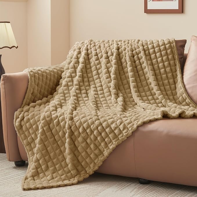 BEDELITE 3D Checked Camel Fleece Throw Blanket for Couch, 50x60 Inches | Soft Warm Fuzzy Fluffy Blanket for Bed Sofa, Lightweight Plush Cozy Blankets for Home Room Decor, Gift for Women, All Season