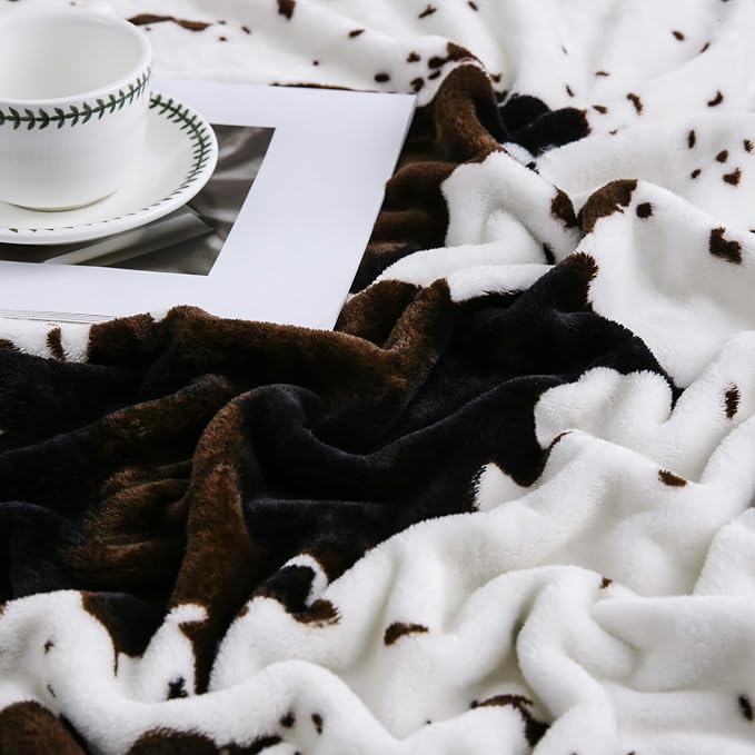 Bnuitland Cow Printed Fleece Flannel Throw Blanket, 300 GSM Double Sided Fuzzy Fluffy Blanket for Bed Sofa Couch Travel, Super Soft Lightweight for Adults and Kids, 50×60 inch
