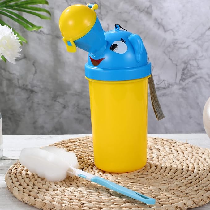 Urine Bucket Portable Kids Travel Potty with Cleaning Brush for Outdoor Use Portable Urinal Bottle Baby Pee Potty Essentials Car Abs Child