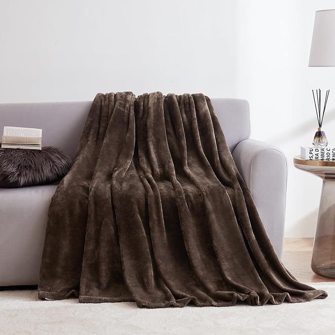 Hansleep Throw Brown Fleece Blanket, Soft Flannel Bed Blanket | Fuzzy Cozy Blanket 50x60 Inches, Multi-use for Bed, Sofa, Couch, Travel, Camping, All Season Warm Lightweight Cover