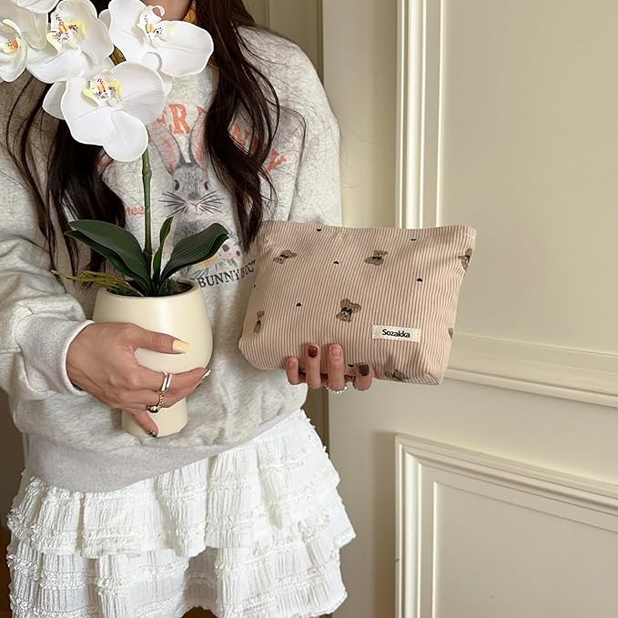 uekeboag 2Pcs Cute Small Soft Corduroy Zipper Makeup Bag for Purse, Coquette Aesthetic Pouch with Bear Pattern for Women Girls, Kawaii Travel Cosmetic Bags(Taupe Set)