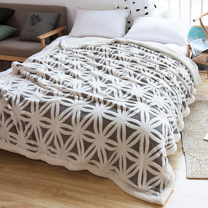 LOMAO Sherpa Fleece Blanket Gifts for Mom Dad Cozy Soft Throw Blanket for Women Men Birthday Gifts Dual Sided Couch Sofa Bed Blanket (Grey,51x63)