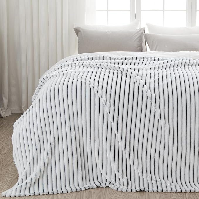 NEWCOSPLAY Fleece Ribbed Cozy Throw Blanket for Couch, Black White, 50"x60" | Premium Silky Flannel Blanket, Soft Lightweight Fluffy Throw Blanket for Bed Sofa Decor, Gift for All Season Use