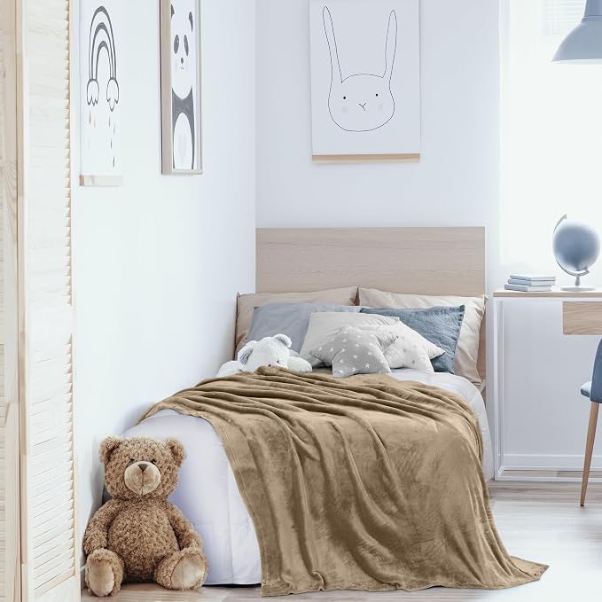 Utopia Bedding Ultra Soft Fleece Bed Blanket Twin Size Camel (60x80 Inches) | Microfiber Plush Warm Lightweight Breathable Cozy Blanket Anti-Static, All Season Use, Gift for Women and Men