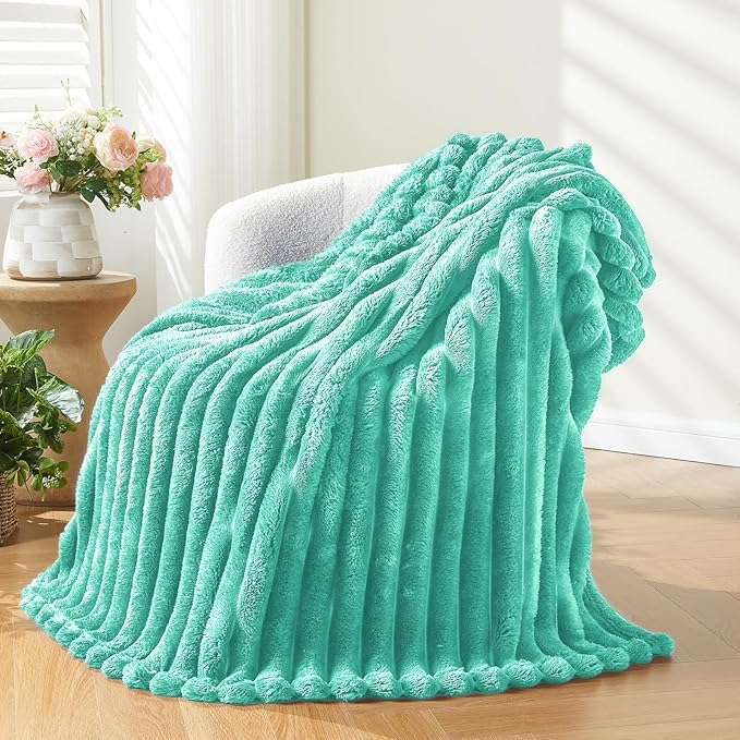 NEWCOSPLAY Super Soft King Blanket Aqua Premium Silky Flannel Fleece 3D Ribbed Jacquard Lightweight Bed Blanket All Season Use (Aqua Ribbed, King(90"x110"))