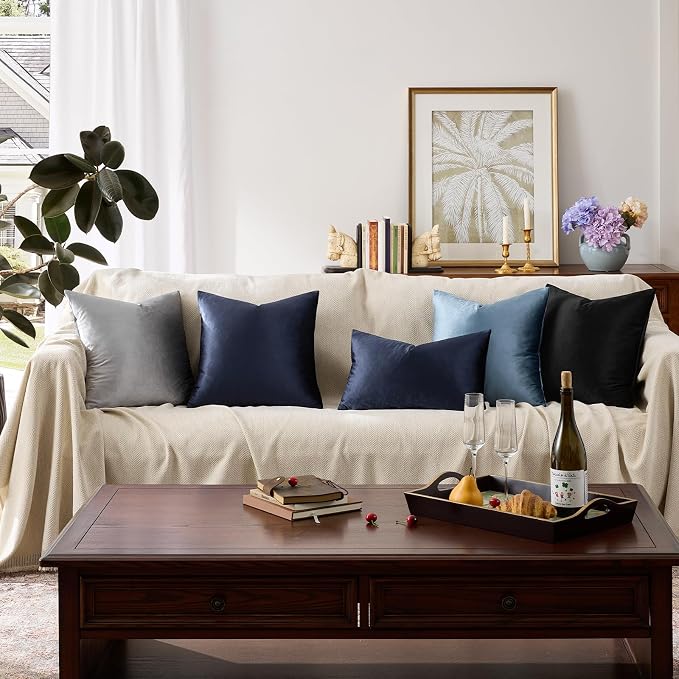 GIGIZAZA Navy Velvet Pillow Covers 22x22 Decorative Pillows Pack of 2 | Blue Throw Pillows for Couch Sofa,280gsm Soft Textured Fabric,Modern Square Pillowcases,Luxury Cushion Covers