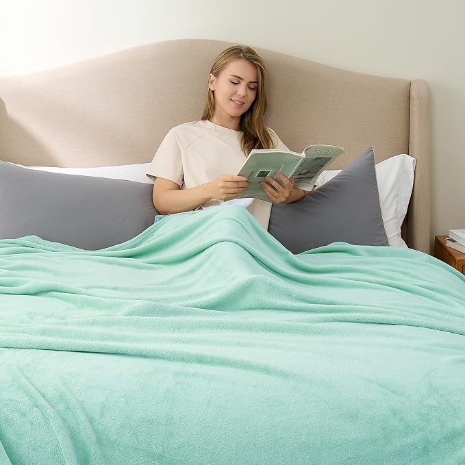 Hansleep Full Mint Green Fleece Blanket, Soft Flannel Bed Blanket | Fuzzy Cozy Blanket 84x90 Inches, Multi-use for Bed, Sofa, Couch, Travel, Camping, All Season Warm Lightweight Cover