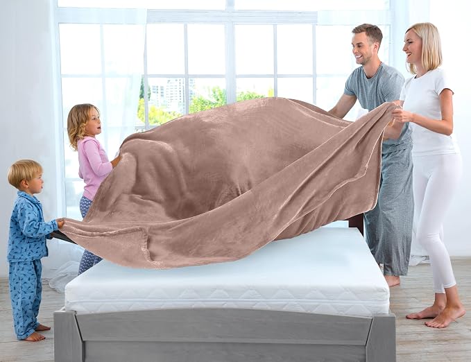 Utopia Bedding Soft Fleece Bed Blanket Queen Size Rose Pink (90x90 Inch) | Microfiber Plush Warm Lightweight Breathable Cozy Blanket Anti-Static, All Season Use, Gift for Women and Men
