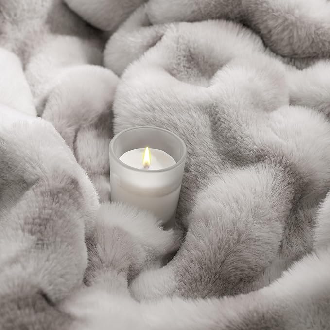 Luxury 1000GSM Rabbit Faux Fur Blanket, Super Heavy Warm Cozy Brown Blankets for Couch Bed Sofa, Ruched Plush Fuzzy Elegant Soft Reversible Mink Blanket Living Room Bedroom, 90" x 90"