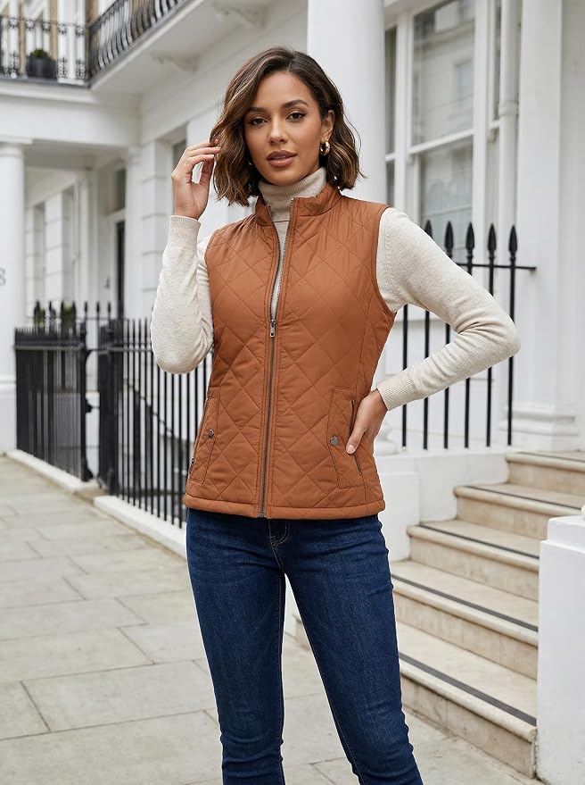 Fuinloth Women's Quilted Vest Lightweight Puffer Stand Collar Zip Gilet | 4 pockets with 2 inner storage. Quilted padded warm gilet. Fall winter outerwear layering vest for travel hiking daily wear.