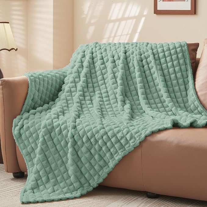 BEDELITE Sage Green Fleece Throw Blanket for Couch, 50x60 Inches | Soft Warm Fuzzy Fluffy Blanket for Bed Sofa, Lightweight Plush Cozy Blankets for Home Room Decor, Gift for Women, All Season