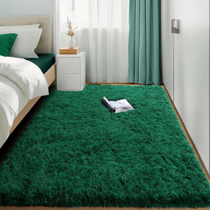 Amdrebio Dark Green Fluffy Fuzzy Area Rug 4x6 for Bedroom Living Room Dorm | Shag Plush Shaggy Christmas Kids Carpet, Classroom Nursery Decor, Vintage Rustic Farmhouse Aesthetic, Emerald Green Color