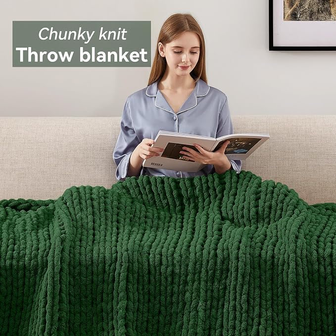 Negwoo Chunky Knit Throw Blanket, Knitted Throw Chenille Yarn, 80"*90" | Soft Thick Cable Knitted Blankets, Handmade Big Thick Blanket, Machine Washable Cute Comfy Blanket for Home Decor,Grass green