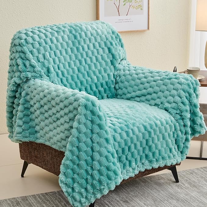 NEWCOSPLAY Super Soft Throw Blanket Sage Green Premium Silky Flannel Fleece 3D Clouds Stylish Jacquard Lightweight Bed Blanket All Season Use 350GSM (Sage Green, Throw(50"x60"))