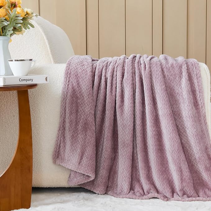 NEWCOSPLAY Fleece Leaves Pattern King Blanket, Light Purple, 90"x110" | Super Soft Throw Blanket, Lightweight Cozy Bed Sofa Blanket, Premium Silky Flannel Fleece, Travel Blanket for All Season Use