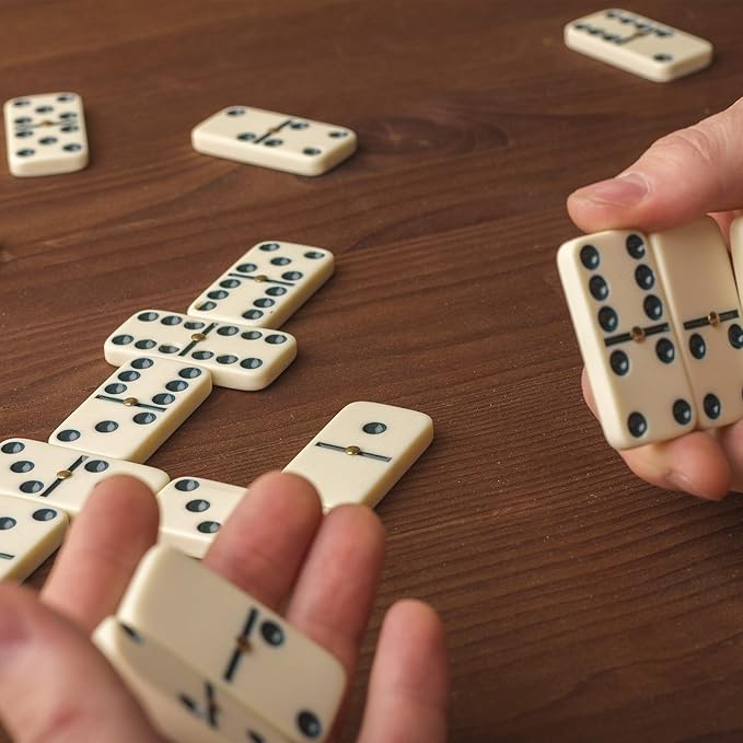 Dominoes Set- 28 Piece Double-Six Ivory Domino Tiles Set, Classic Numbers Table Game with Wooden Carrying/Storage Case by Hey! Play! (2-4 Players) , Brown