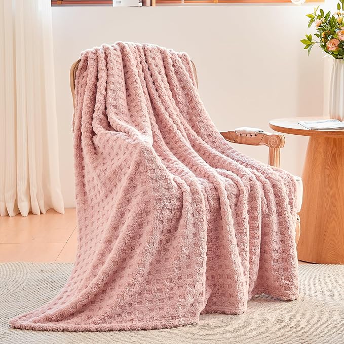 NEWCOSPLAY 3D Waffle Checkered Flannel King Blanket, Pink, 90"x110" | Super Soft Cute Lightweight Decorative Premium Silky Fleece Blanket for Couch Sofa Bed, Gift for Women Men, All Season Use