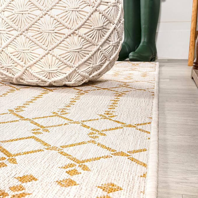 JONATHAN Y Moroccan Geometric Indoor Outdoor Square Area Rug 5X5 Cream/Yellow, Ourika Textured Weave for Backyard, Patio, Porch, Easy-Cleaning, High Traffic, Pet-Friendly, Non-Shedding (SMB108J-5SQ)