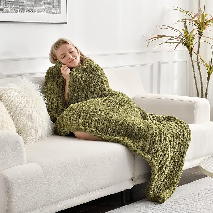 Maetoow Tighter Version Chenille Chunky Knit Blanket Throw 50×60 Inch, Handmade Warm & Cozy Blanket Couch, Bed, Home Decor, Soft Fleece Banket, Boho Thick Blankets and Giant Yarn Throws,Olive Green