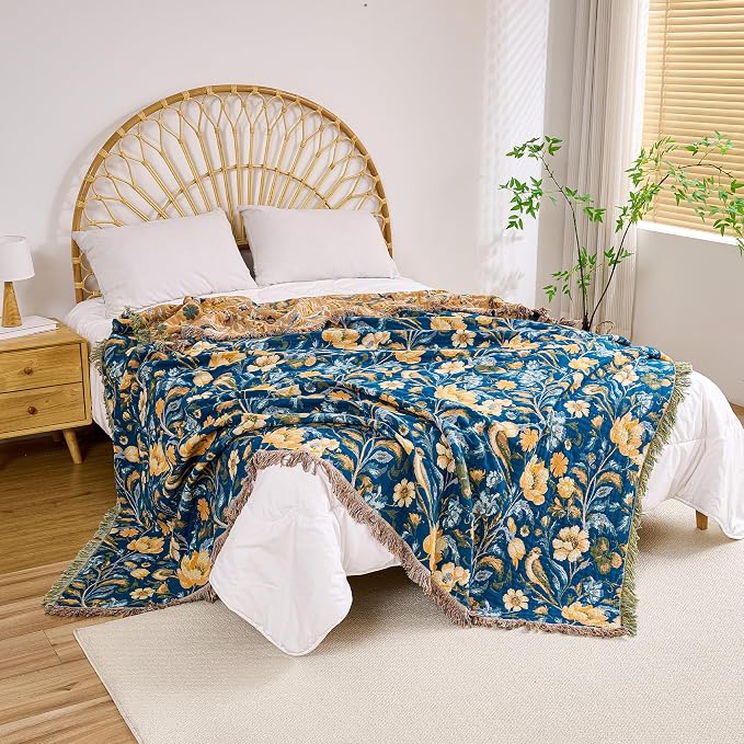 VANJOROY Boho Throw Blanket, 100% Organic Cotton Breathable Ultra Soft 91" x 108" King Bed Quilt Throw - All Season Floral Rustic Farmhouse Decor Luxury Blanket for Sofa Couch Chair and Gift