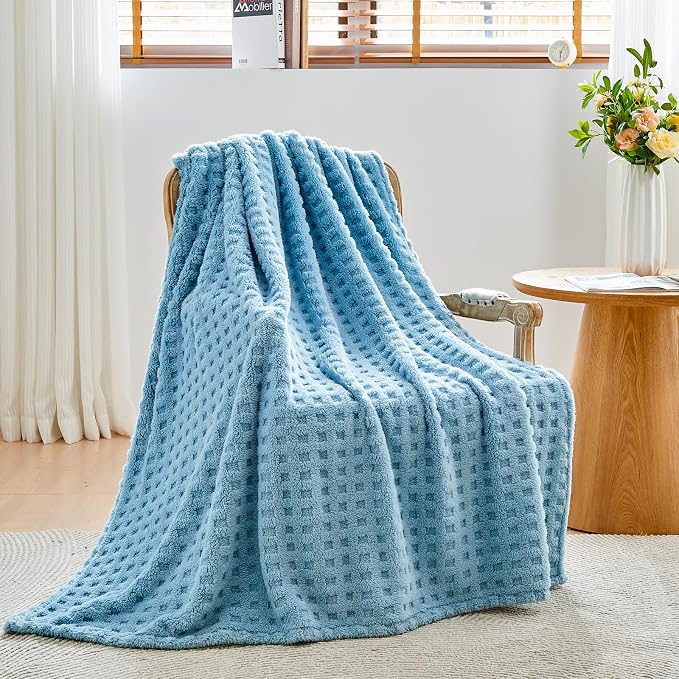 NEWCOSPLAY 3D Waffle Checkered Flannel King Blanket, Blue, 90"x110" | Super Soft Cute Lightweight Decorative Premium Silky Fleece Blanket for Couch Sofa Bed, Gift for Women Men, All Season Use