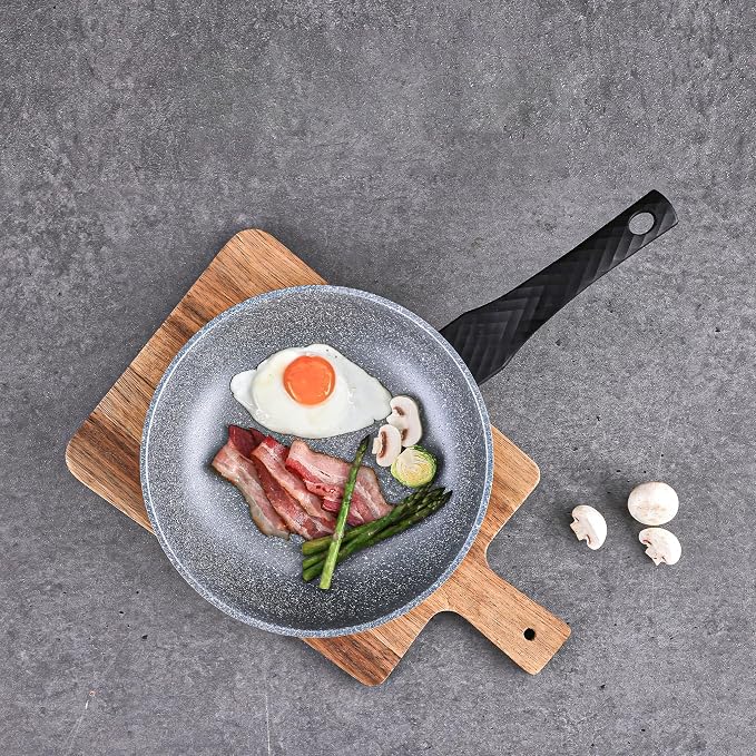 Neoflam Cast Aluminum Nonstick Wok – Lightweight & Durable Stir Fry Pan, Heakthy Non Stick Coating, Easy to Clean, Dishwasher Safe, PFOA,PFAS Free, Stay-Cool Handle, Made in Korea (10", 26cm)
