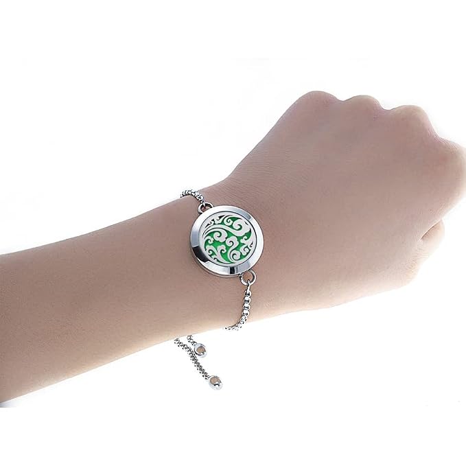 Essential Oil Diffuser Bracelets 25mm Diffuser Locket Chain Lucky Clouds Diffuser Bracelet Stainless Steel Bracelet Set Adjustable Jewelry Gift for Women Men