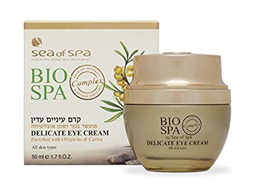 Delicate eye cream, enriched with Oblepicha & Carrot, smoothes the skin and slows down the aging process. Pleasant to the touch and easily absorbed. For all skin types.