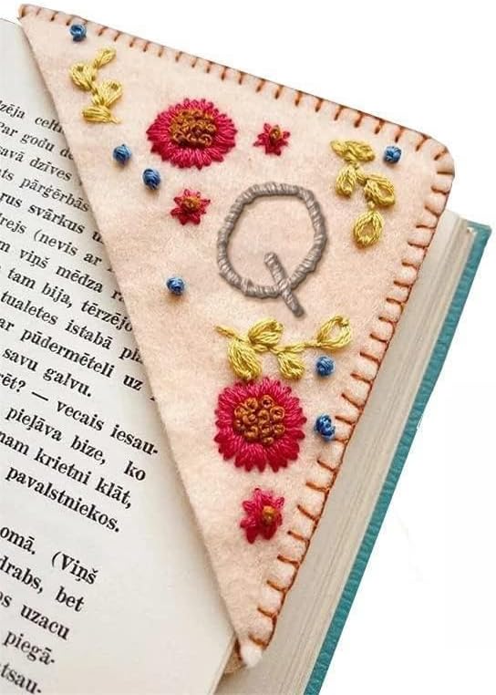 MOTEERLLU Personalized Hand Embroidered Corner Bookmark,Felt Triangle Page Stitched Handmade Bookmark,Unique Cute Flower Letter Embroidery Bookmarks Accessories for Book Lovers(Fall-q)