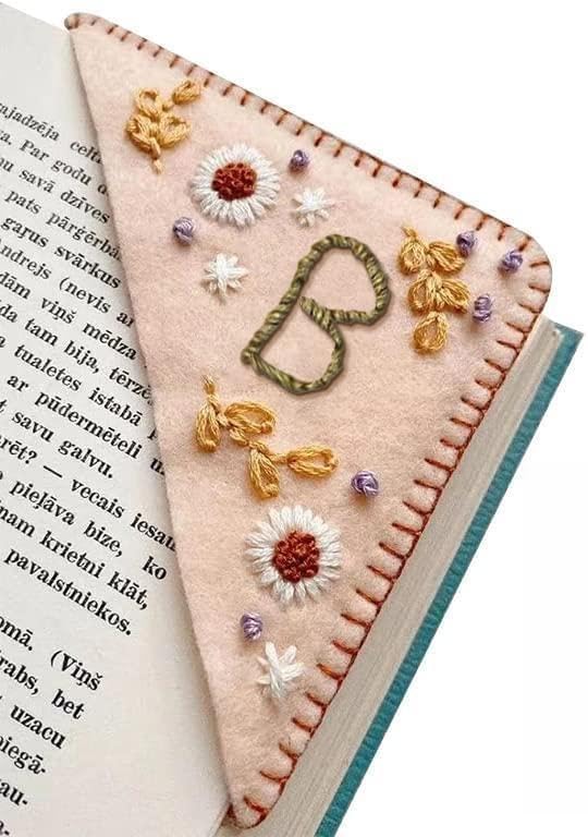 MOTEERLLU Personalized Hand Embroidered Corner Bookmark,Felt Triangle Page Stitched Handmade Bookmark,Unique Cute Flower Letter Embroidery Bookmarks Accessories for Book Lovers(Spring-b)