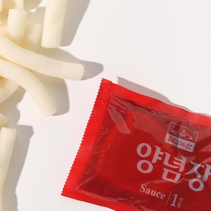 Spicy Korean StyleTteokbokki Korean Rice Cakes Long and Thin Tteokbokki with Sauce 400g
