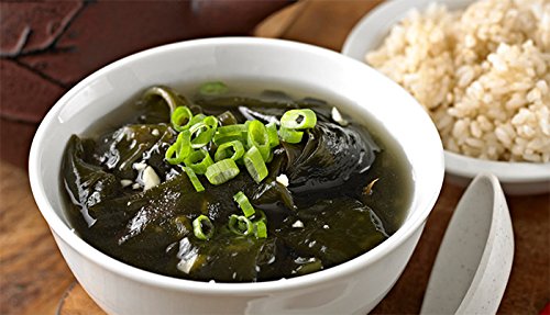 bibigo Korean Seaweed Soup, Miyeok-Guk, Ready-to-Eat, 17-ounce (1-Pack)