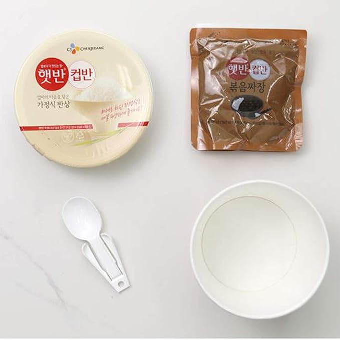 Cupbahn Korean Pre-Cooked Meal with White Rice - 25 Taste by Hetbahn 컵반 햇반 (Black Bean Jjajang Sauce, 4 Bowls)