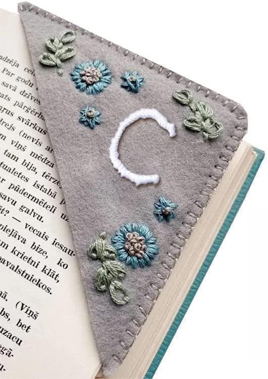MOTEERLLU Personalized Hand Embroidered Corner Bookmark,Felt Triangle Page Stitched Handmade Bookmark,Unique Cute Flower Letter Embroidery Bookmarks Accessories for Book Lovers(Winter-c)