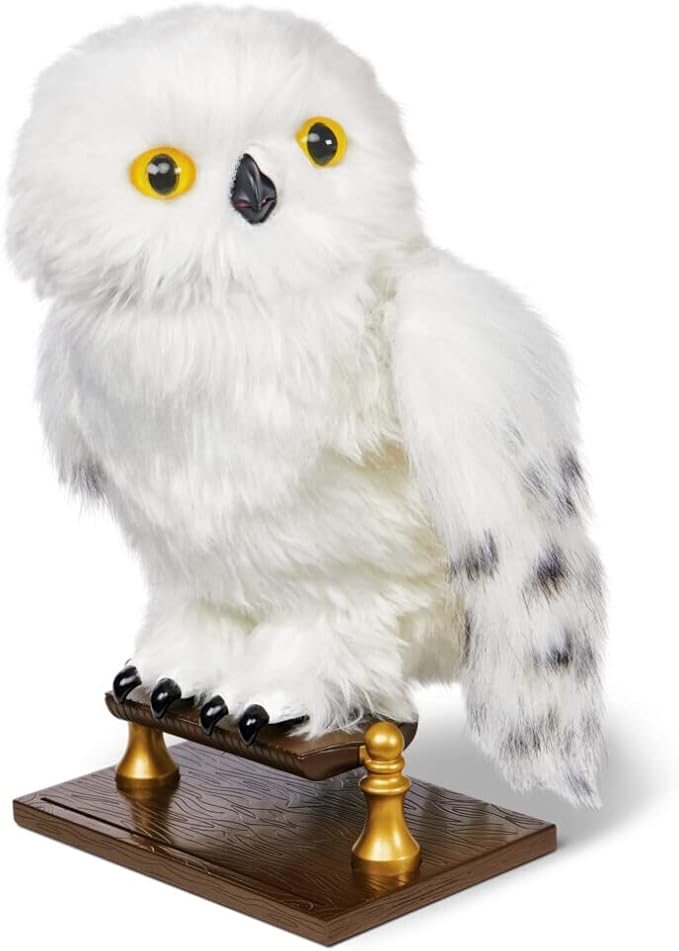 Wizarding World Harry Potter, Enchanting Hedwig Interactive Owl with Over 15 Sounds and Movements and Hogwarts Envelope, Kids Toys for Ages 5 and up