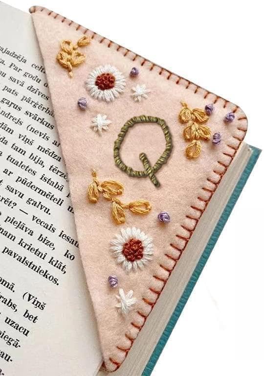 MOTEERLLU Personalized Hand Embroidered Corner Bookmark,Felt Triangle Page Stitched Handmade Bookmark,Unique Cute Flower Letter Embroidery Bookmarks Accessories for Book Lovers(Spring-q)