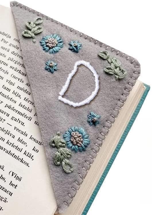 MOTEERLLU Personalized Hand Embroidered Corner Bookmark,Felt Triangle Page Stitched Handmade Bookmark,Unique Cute Flower Letter Embroidery Bookmarks Accessories for Book Lovers(Winter-d)
