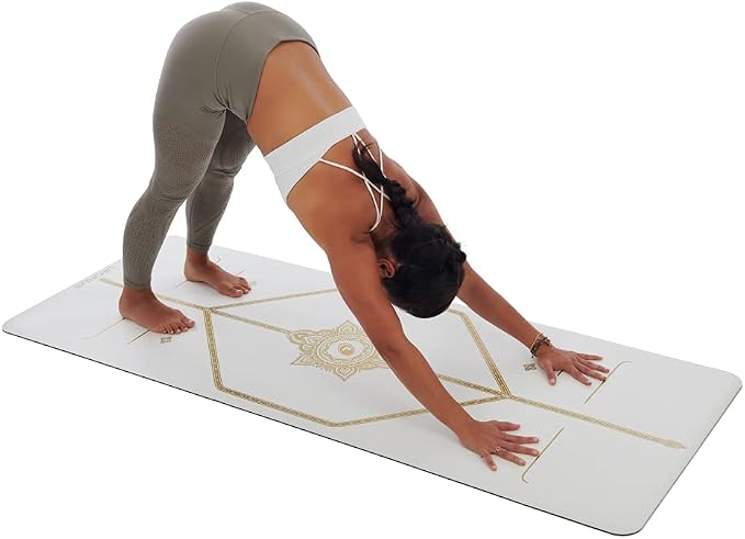 Liforme Travel Yoga mat – Patented Alignment System, Warrior-Like Grip, Non-Slip, Eco-Friendly, Ultra-Lightweight and Sweat Resistant, Made with Natural Rubber