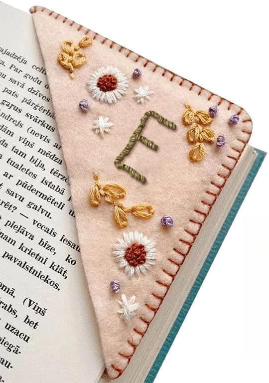 MOTEERLLU Personalized Hand Embroidered Corner Bookmark,Felt Triangle Page Stitched Handmade Bookmark,Unique Cute Flower Letter Embroidery Bookmarks Accessories for Book Lovers(Spring-e)