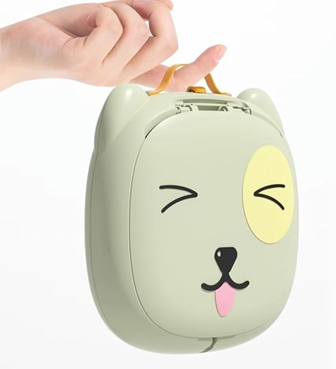 Travel Potty for Toddler, Foldable Potty Training Toilet Seat, Portable Potty Car Potty Folding Toilet for Boys Girls Baby Kids Children Indoor Outdoor Camping (Green)