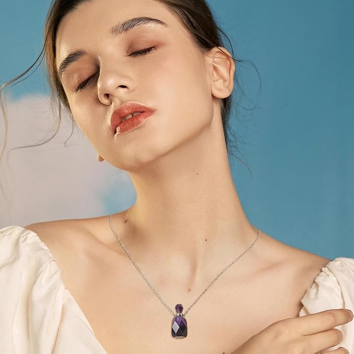 SUPERFINDINGS 2Pcs Perfume Bottle Necklace Essential Oil Diffuser Necklace Natural Crystal Perfume Bottle Pendant with 304 Stainless Steel Chain Gemstone Vial Pendant for Woman Men