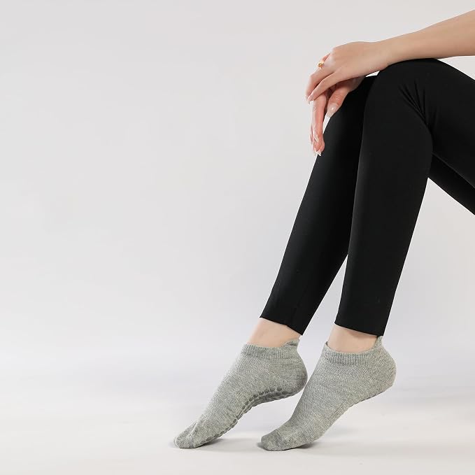 loudashuaiqi Grip Pilates Socks Non Slip Athletic Yoga Socks with Grips for Women Grippy socks for Hospital Workout Barre