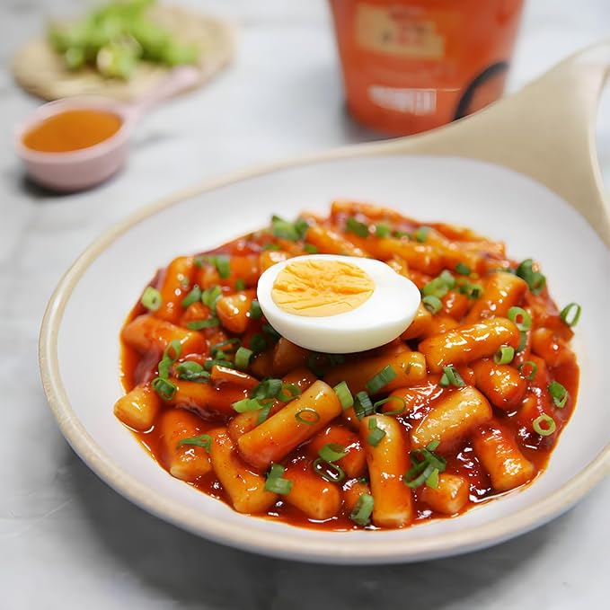 [Dongwon] Authentic Korean Rice Cake Topokki with Sweet and Spicy Kick | Popular Korean Street Food | Easy to Prepare | Perfect Balance of Sweetness and Spice in a Chewy Delight (8 Bowls)