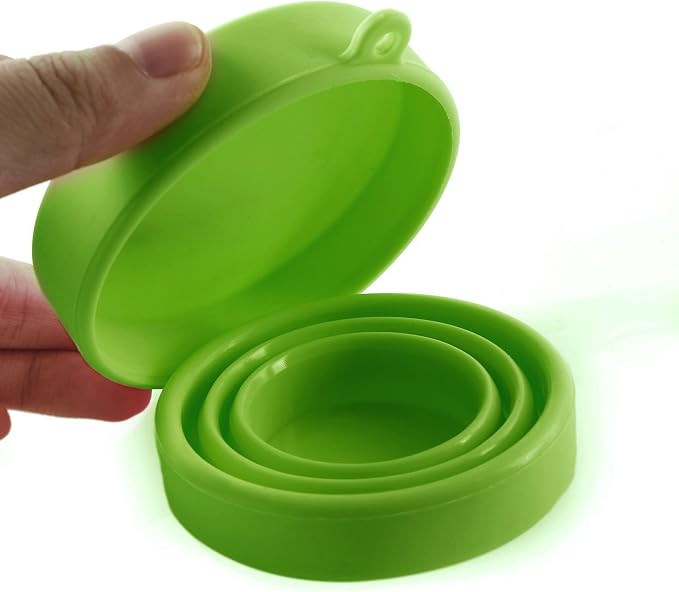 Menstrual Cup Sterilizer Cleaner, LUCKY CLOVER Collapsible Silicone Cup Foldable Sterilizing Cup for Menstrual Cups and Storing Your Diva Cup - Foldable for Travel(Green)