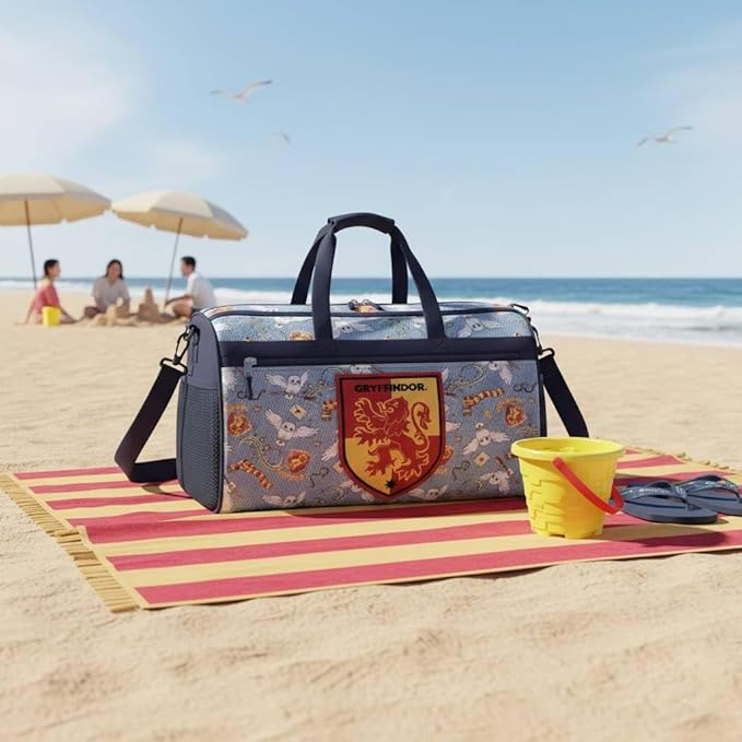Harry Potter Kids Duffle Bag 16.5" – Travel & Sports Bag with Zipper Pocket, Mesh Sides & Strap Gryffindor