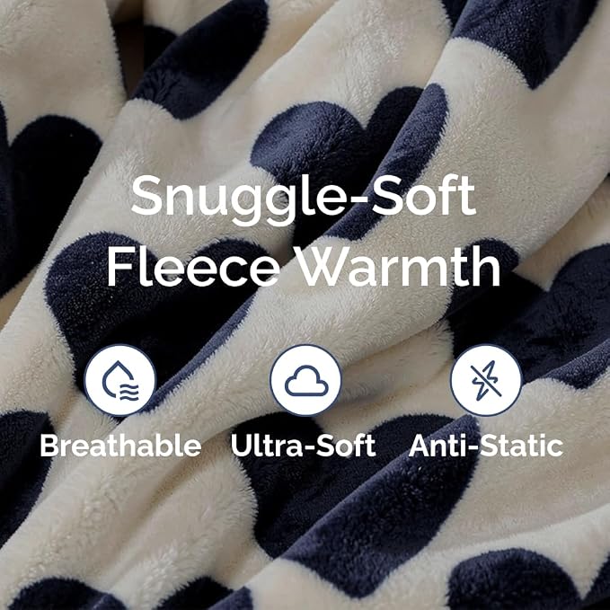 Ultra Soft Fleece Throw Blanket - College Dorm Room Essentials - Hearts | Flannel Fleece, Thick, Warm & Breathable, All Season Cozy, Anti-Static, Microplush, Lightweight for Couch, Bed & Dorm Bedding